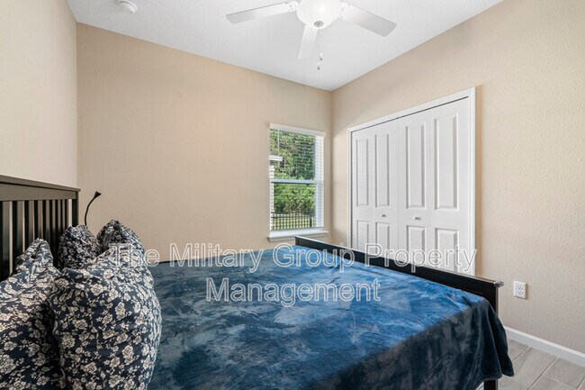 Building Photo - 383 St Vincent Dr