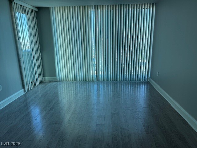 Building Photo - 2700 S Las Vegas Blvd