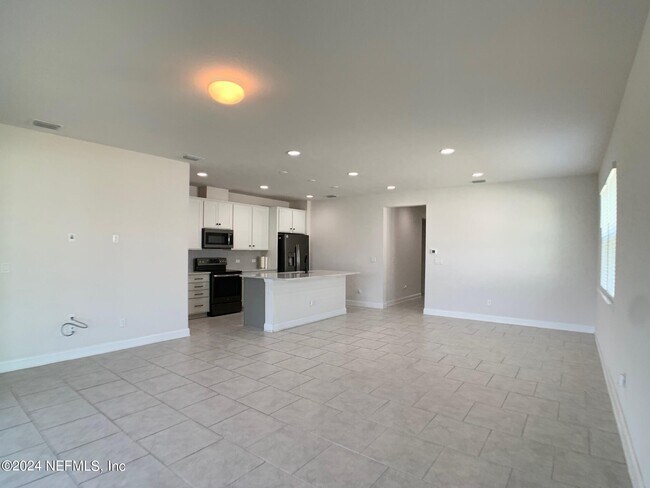 Building Photo - 1499 Tropical Pine Cove