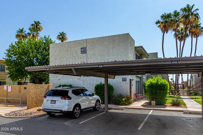 Building Photo - 4610 N 68th St
