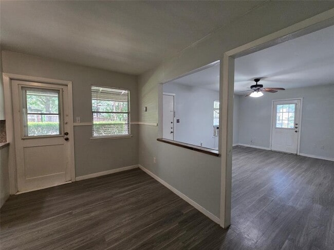 Building Photo - 4708 Red River St