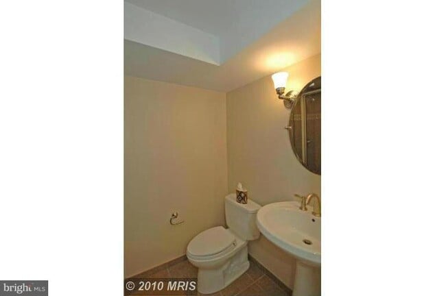 Building Photo - 11035 Cedarwood Dr