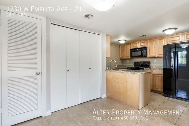Building Photo - 1730 W Emelita Ave
