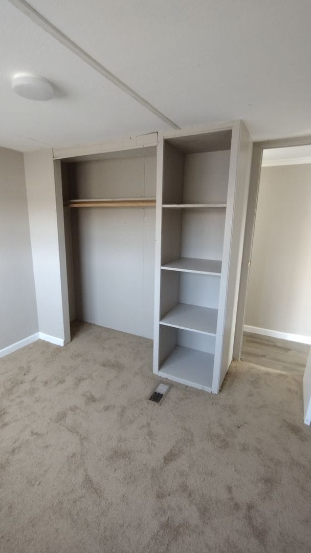 Building Photo - 2 Bedrooms with 2 Bathrooms Home on Large ...