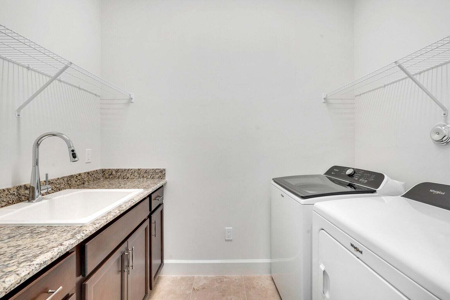 Building Photo - 14959 Redcove Pl