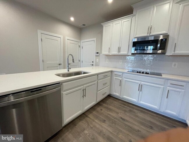 Building Photo - 4161 Red Mulberry Dr