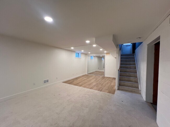 Building Photo - 2909 46th St