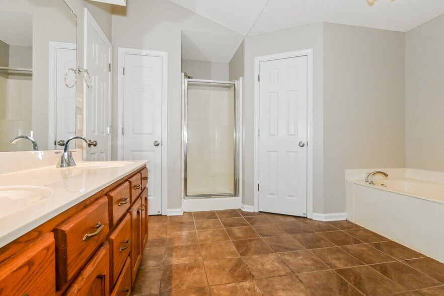 Building Photo - 7892 Jane Ayre Dr