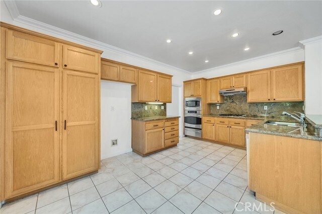 Building Photo - 2357 Laurelwood Dr