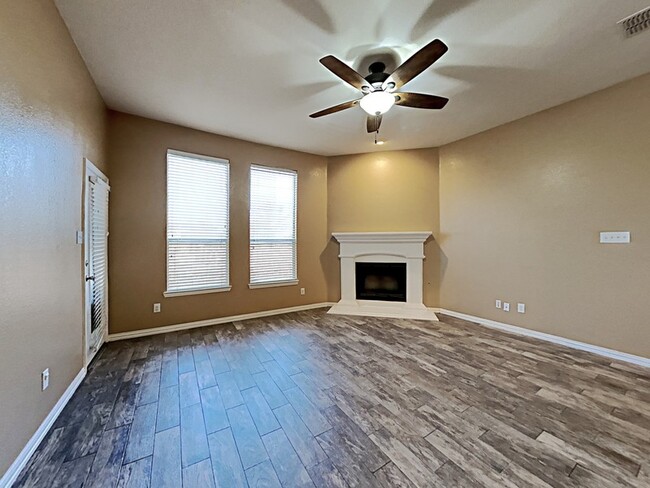 Building Photo - 4613 Lance Leaf Dr