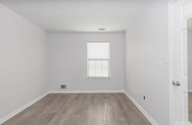 Building Photo - 117 Longfield Ct