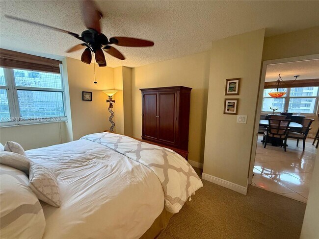 Building Photo - 770 Claughton Island Dr