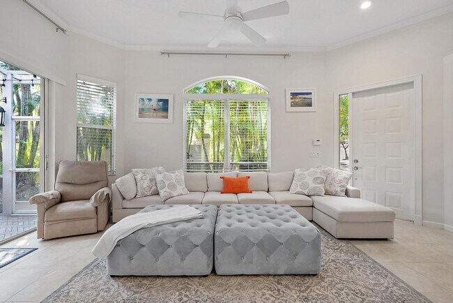 Building Photo - 7719 Azalea Ct