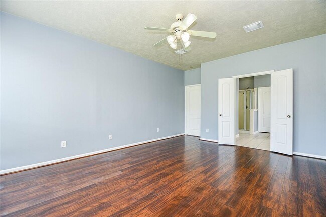 Building Photo - 12823 Dadebrook Ct