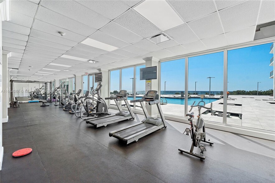 Building Photo - 7135 Collins Ave
