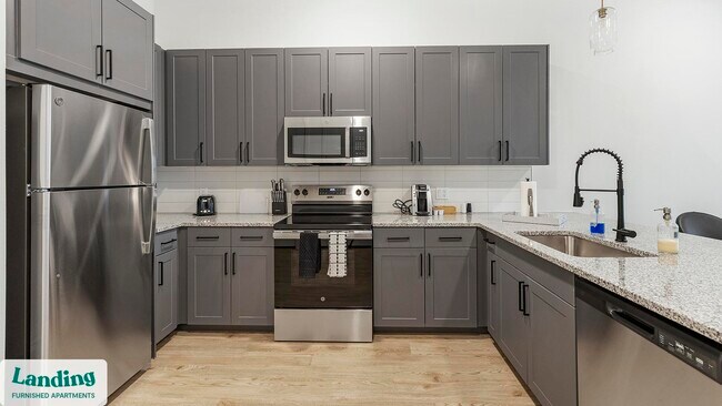 Building Photo - 650 E Sycamore St