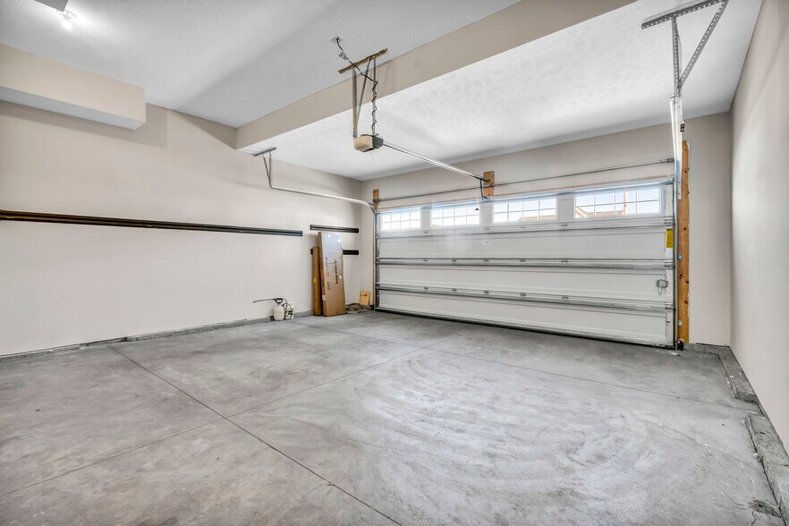 Building Photo - 1117 Kadas Ln