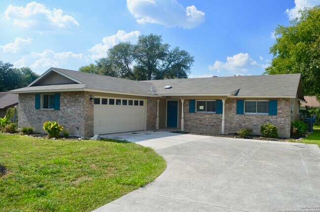 Building Photo - 14519 Angora St