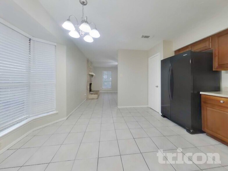 Building Photo - 4615 Tealgate Dr