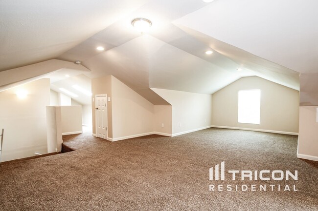 Building Photo - 12318 Flaxen Dr