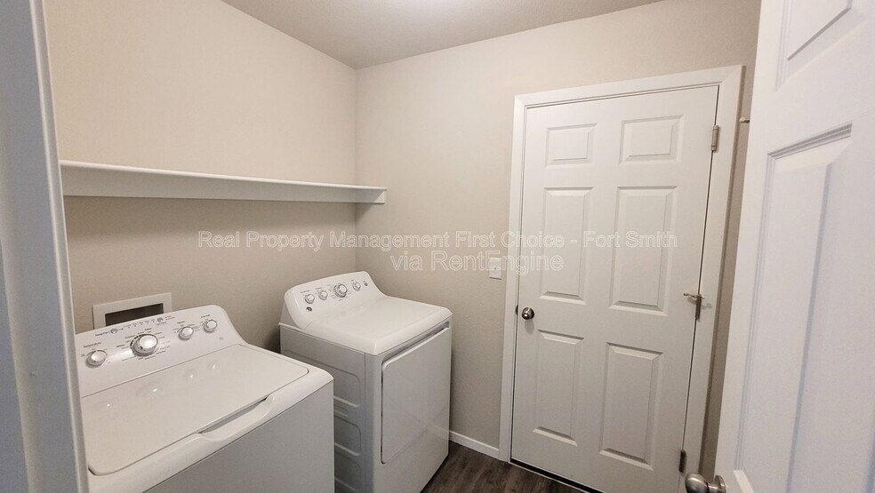 Building Photo - 8218 Melody Ln