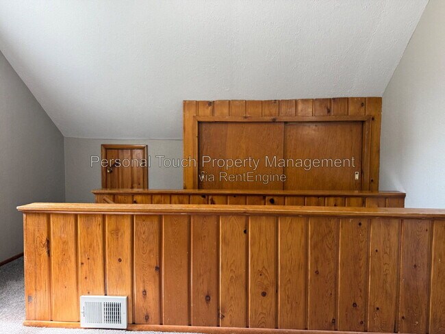 Building Photo - 413 22nd St S