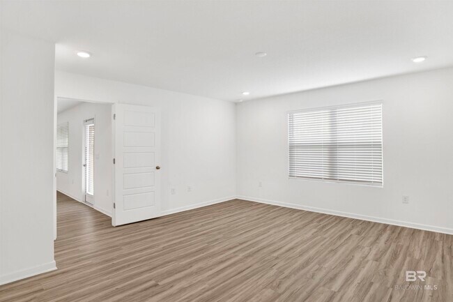 Building Photo - 32062 Lyon Rd