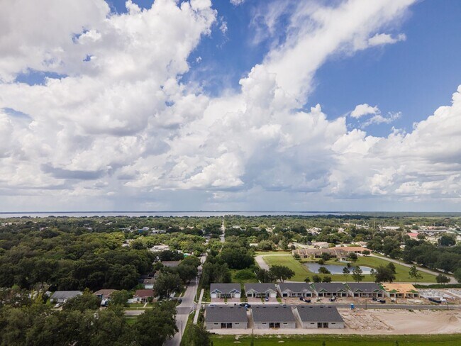 Building Photo - Brand New Beautiful 3/2 Energy Efficient 1...