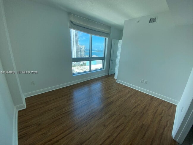 Building Photo - 333 NE 24th St