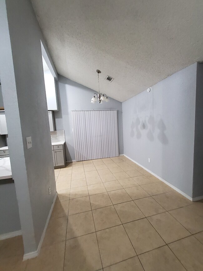 Building Photo - 10151 Inwood Hollow Ln