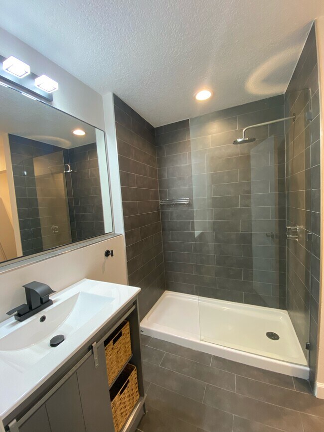Building Photo - 476 Santa Cruz Pl NE