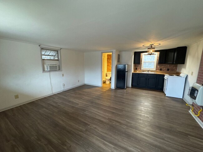 Building Photo - 721 US-62