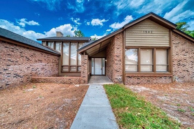 Building Photo - 1542 Sugarwood Cir