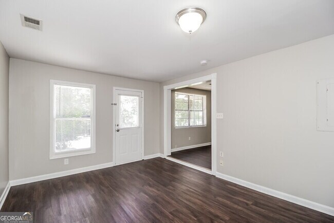 Building Photo - 2607 Foxwood Pl