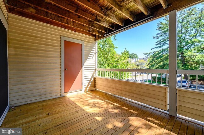 Building Photo - 115 Cascade Ct