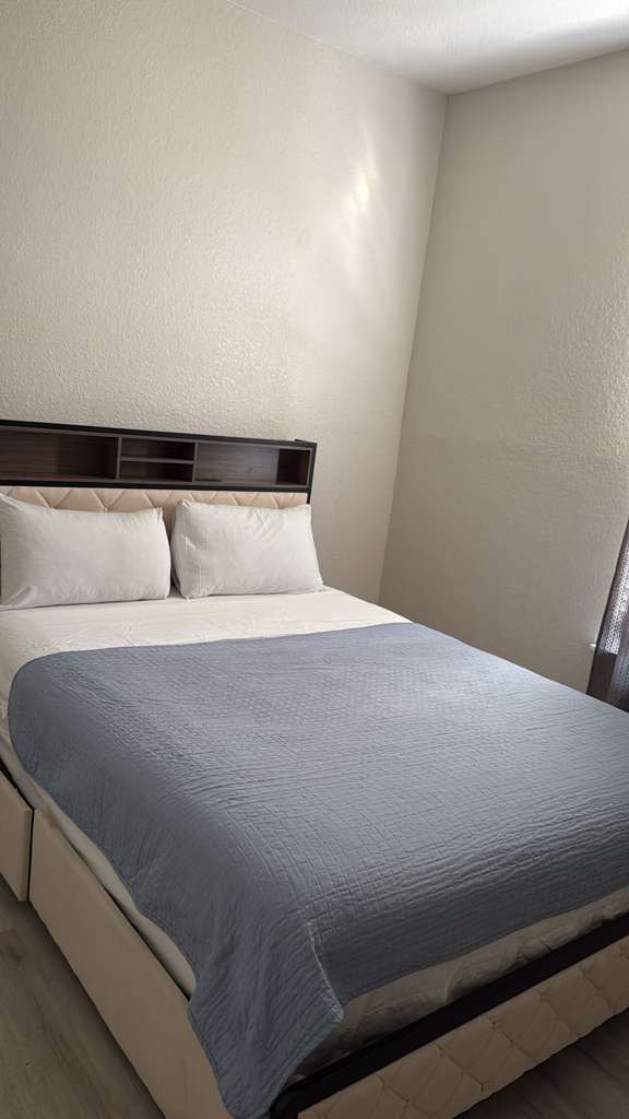 Building Photo - 5526 Pga Blvd