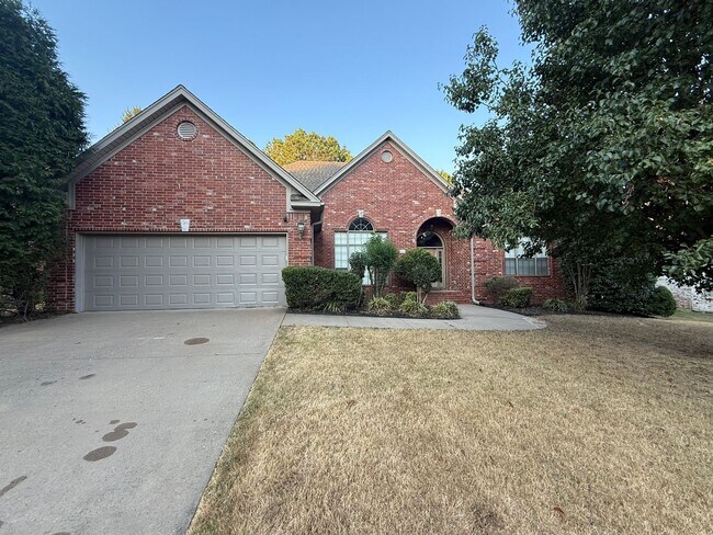 Primary Photo - 3200 Mossy Creek Dr