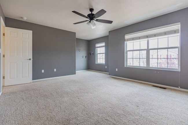 Building Photo - Beautiful Two Story House