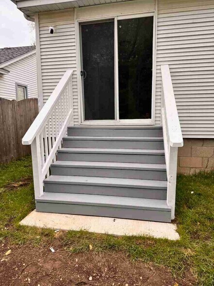 Building Photo - 15316 S Corbin St