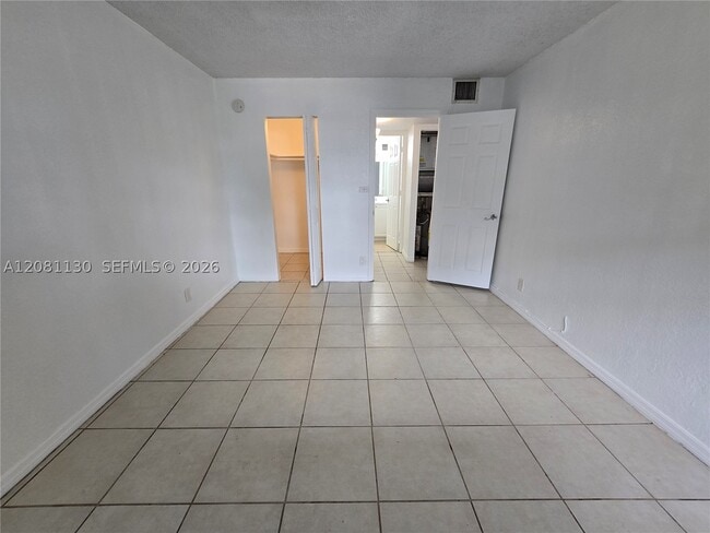 Building Photo - 4550 NW 9th St