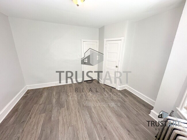 Building Photo - 217 Sulis St