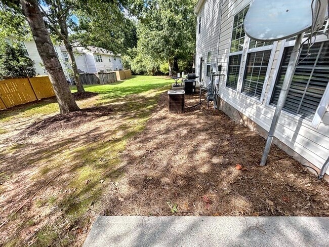 Building Photo - 13300 Morris Rd