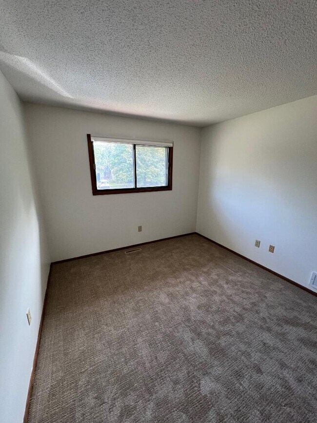 Building Photo - 2091 Bradley St