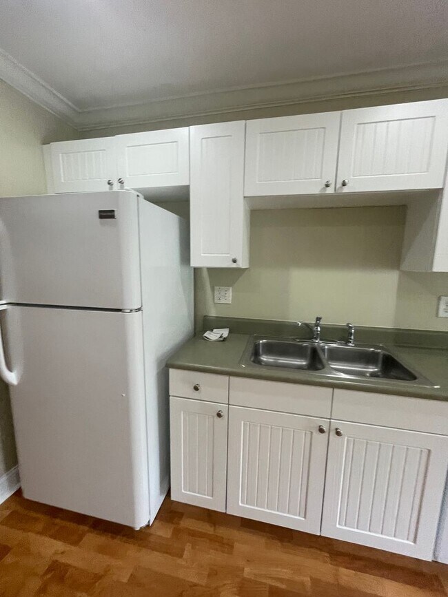 Building Photo - 14-1413 Ordonez