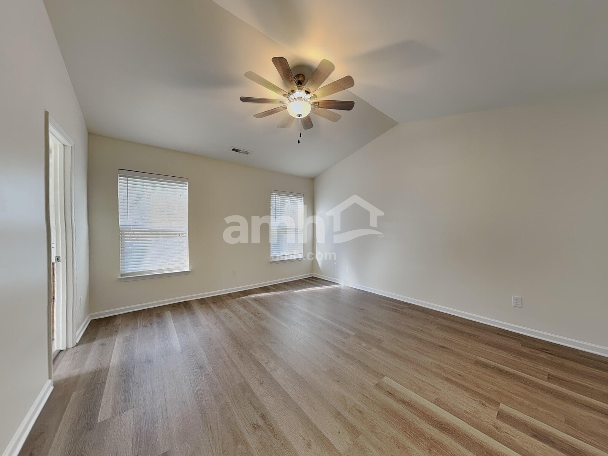 Building Photo - 3709 Pinkham Way