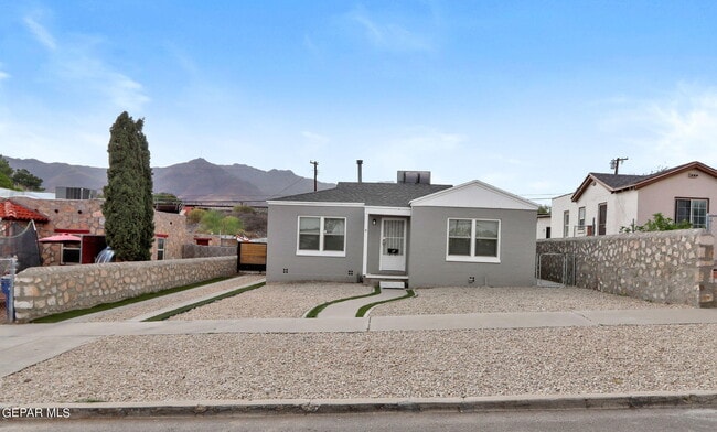Building Photo - 2105 Happer St