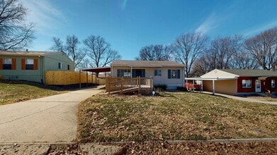 Building Photo - Newly renovated 3 bed 1 bath house