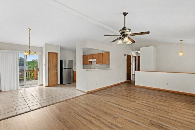 Building Photo - 708 Tobermory Ct