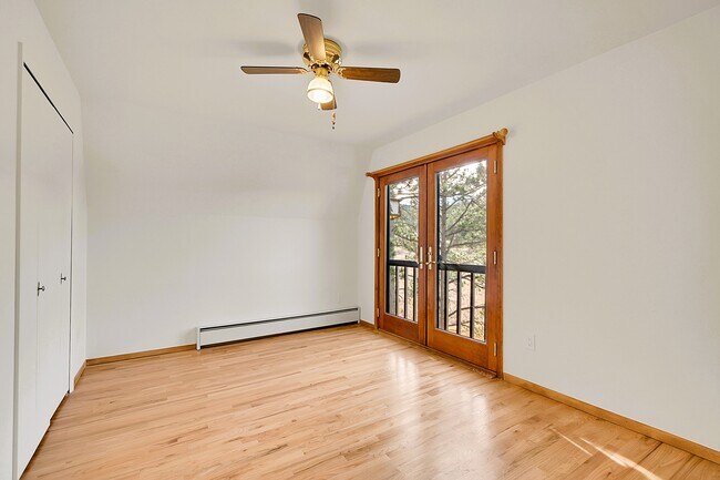 Building Photo - 28195 Cragmont Dr