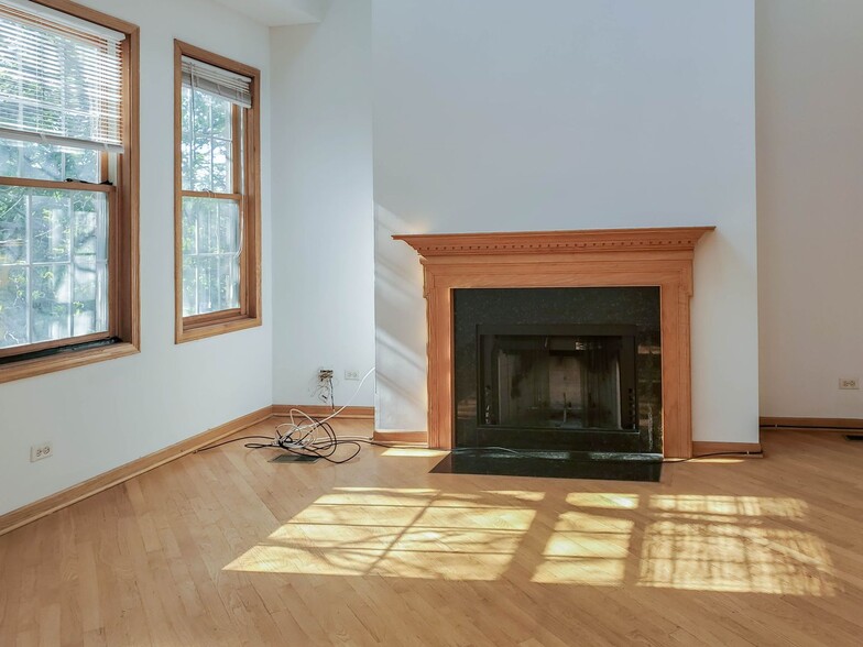 Building Photo - 2653 N Wayne Ave